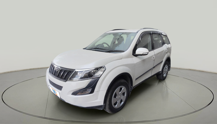 2015 Mahindra XUV500 W6, Diesel, Manual, 98,950 km, exterior