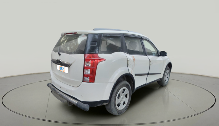 2015 Mahindra XUV500 W6, Diesel, Manual, 98,950 km, exterior