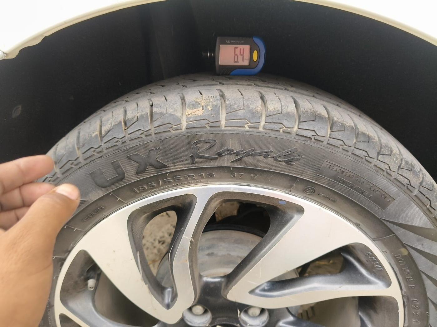 2019 Maruti Baleno ZETA PETROL 1.2, Petrol, Manual, 40,206 km, tyre