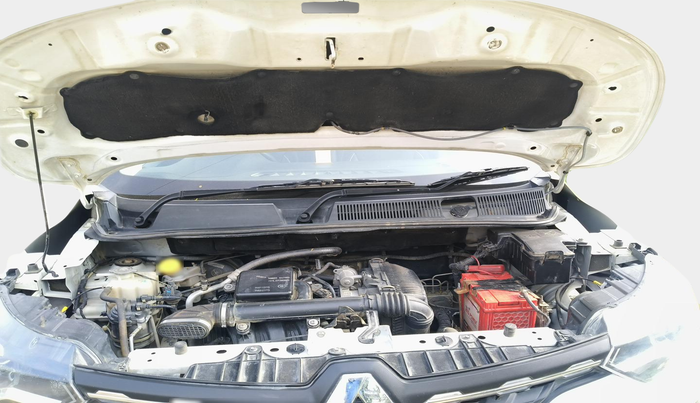 2022 Renault TRIBER RXL MT, Petrol, Manual, 80,273 km, exterior