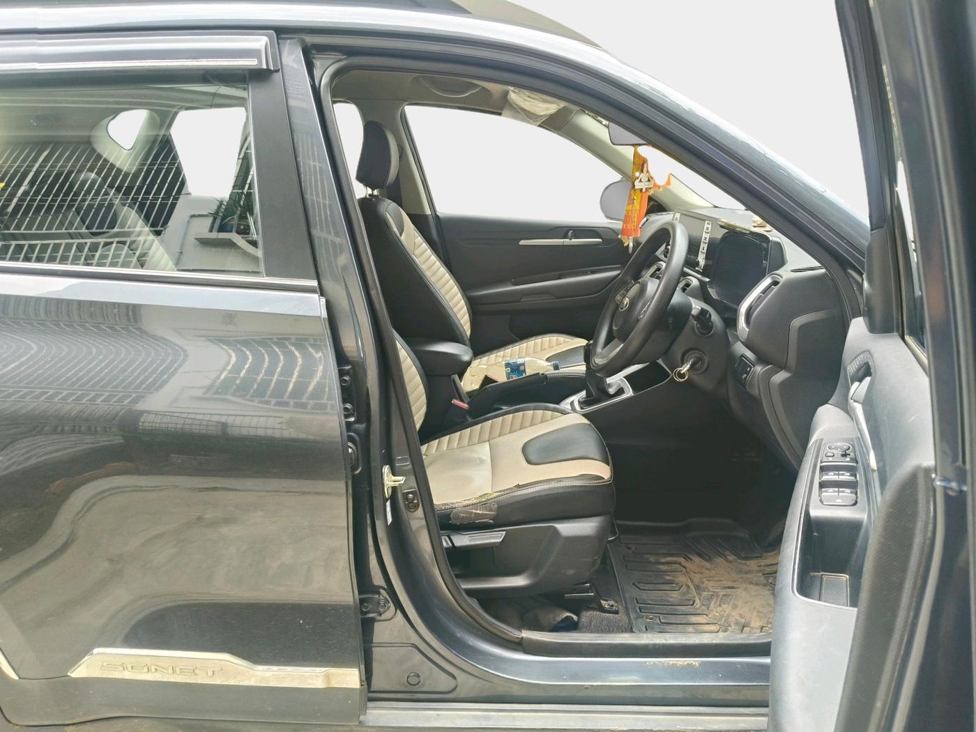 2020 KIA SONET HTK PLUS 1.2, Petrol, Manual, 97,109 km, interior