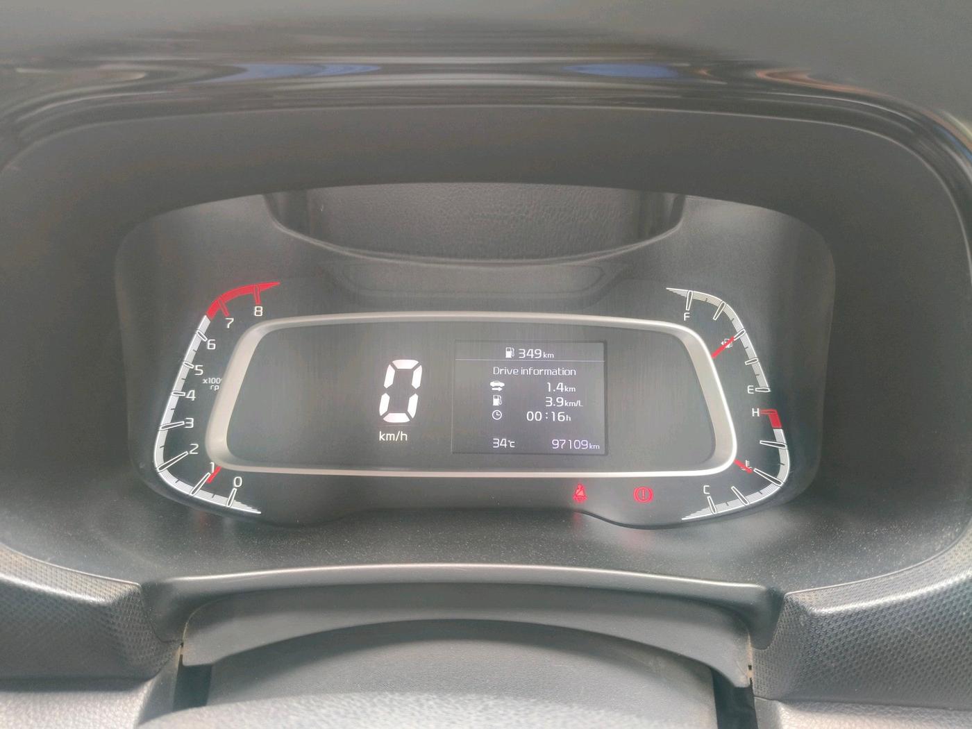 2020 KIA SONET HTK PLUS 1.2, Petrol, Manual, 97,109 km, interior