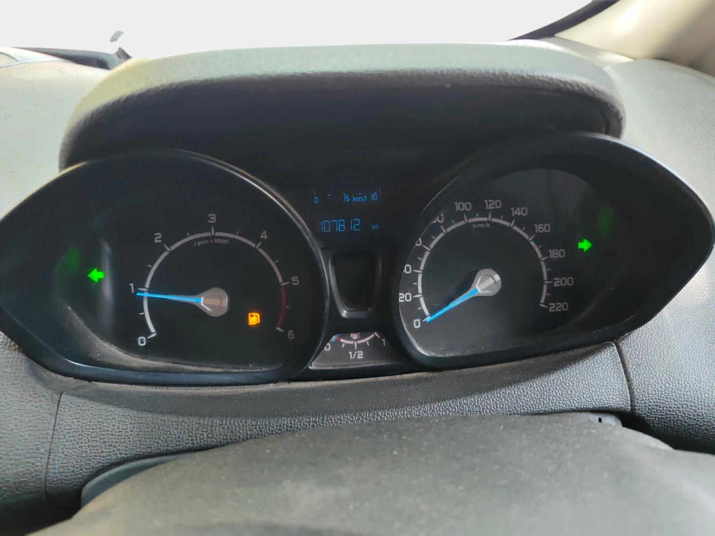 2015 Ford Ecosport TREND 1.5L DIESEL, Diesel, Manual, 1,08,000 km, interior