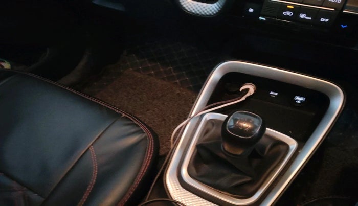 2023 KIA SONET HTK PLUS 1.2, Petrol, Manual, 39,308 km, interior