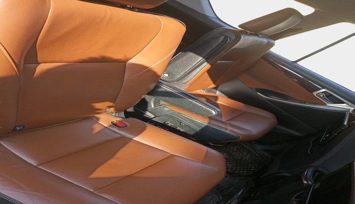 2017 Toyota Innova Crysta 2.7 ZX AT 7 STR, Petrol, Automatic, 1,92,843 km, interior