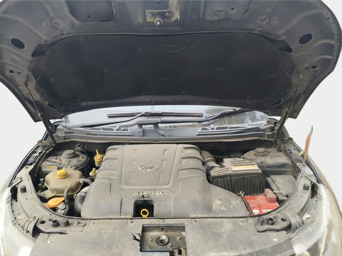 2016 Mahindra XUV500 W10 AT 1.99, Diesel, Automatic, 82,556 km, exterior