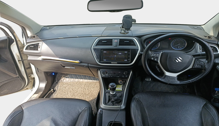 2016 Maruti S Cross ALPHA 1.6, Diesel, Manual, 87,083 km, interior