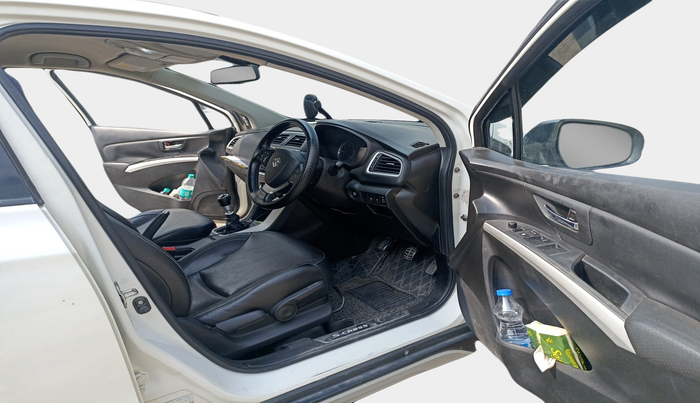 2016 Maruti S Cross ALPHA 1.6, Diesel, Manual, 87,083 km, interior