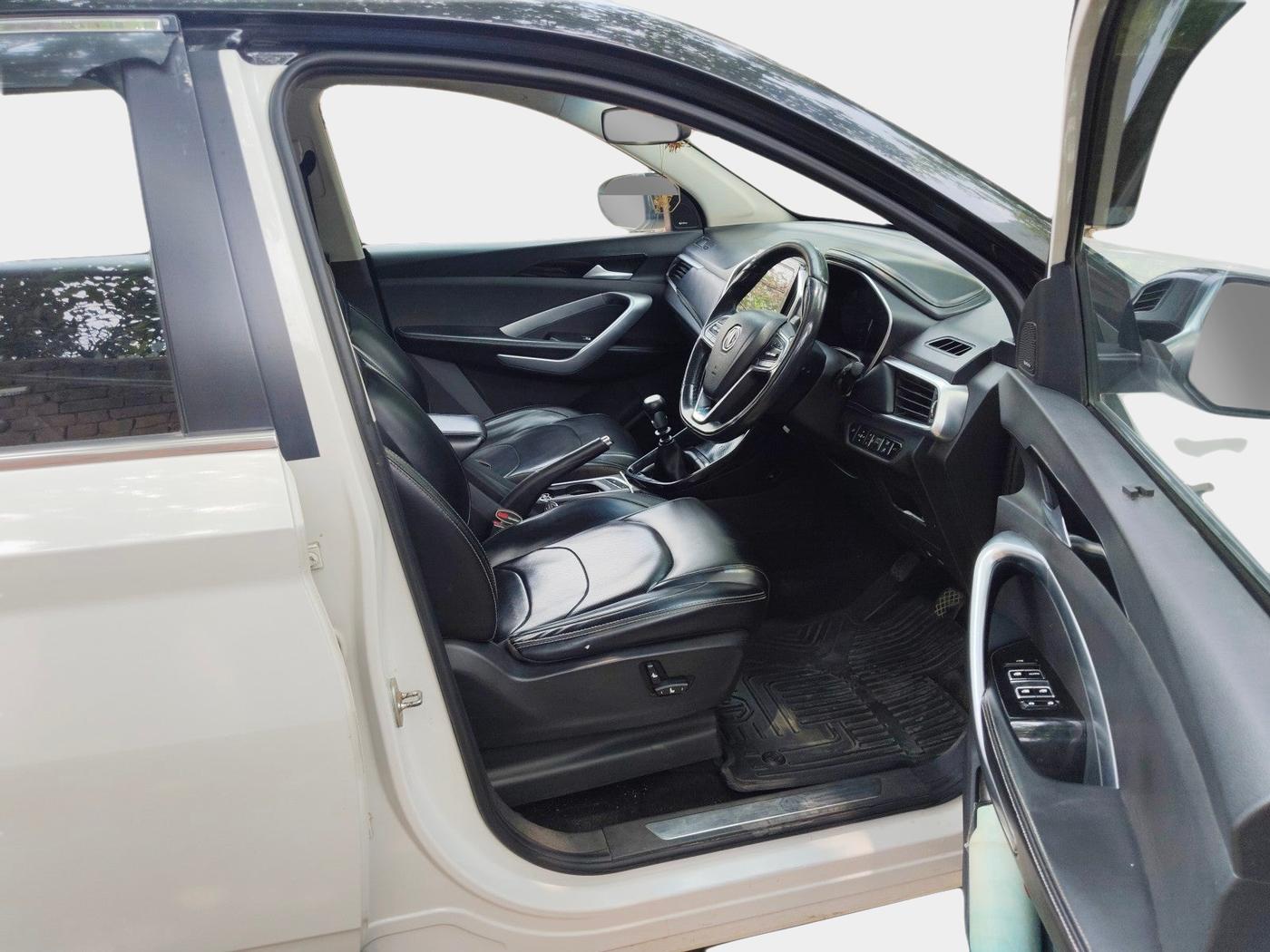 2021 MG HECTOR SHARP 2.0 DIESEL DUAL TONE, Diesel, Manual, 1,64,791 km, interior