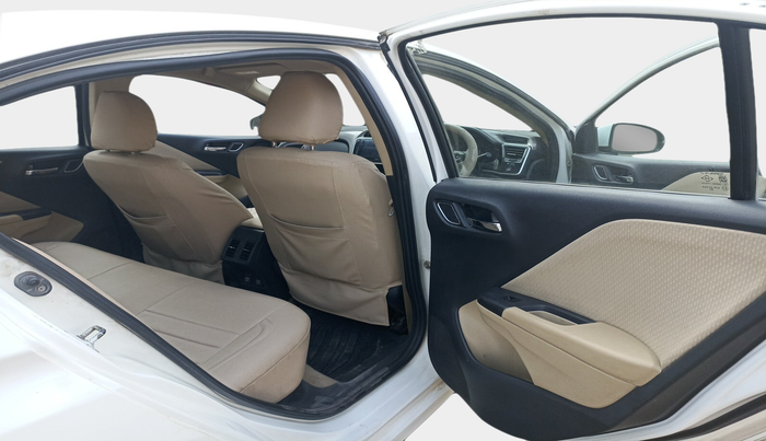 2017 Honda City 1.5L I-DTEC V, Diesel, Manual, 72,703 km, interior