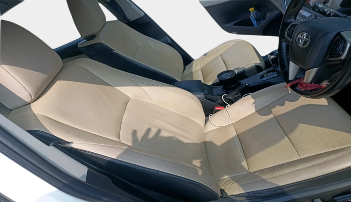 2019 Toyota Innova Crysta 2.8 ZX AT 7 STR, Diesel, Automatic, 1,25,438 km, interior