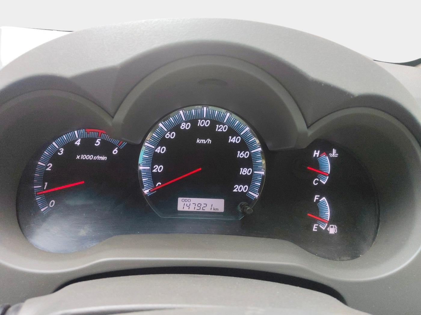 2013 Toyota Fortuner 3.0 4X2 MT, Diesel, Manual, 1,47,921 km, interior