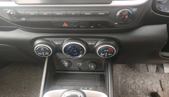 2021 Hyundai VENUE SX 1.0 (O) TURBO IMT, Petrol, Manual, 62,612 km, interior