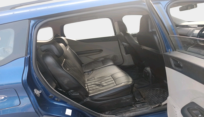 2019 Renault TRIBER RXT, Petrol, Manual, 41,453 km, interior