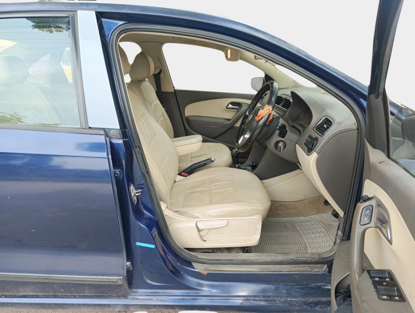 2011 Volkswagen Vento HIGHLINE DIESEL 1.6, Diesel, Manual, 1,72,771 km, interior