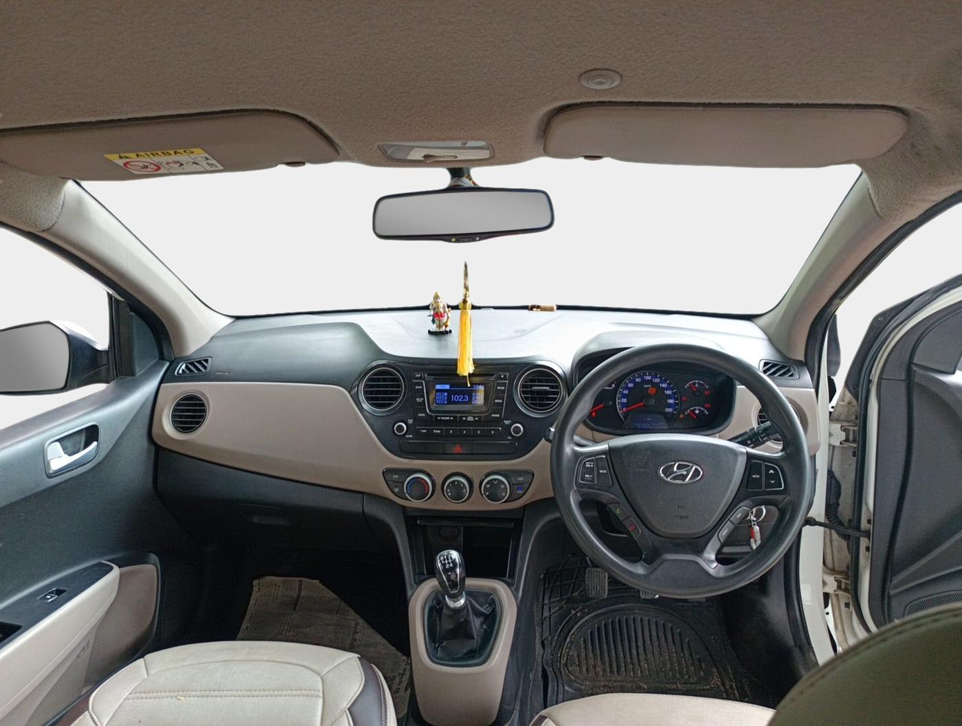2015 Hyundai Xcent SX 1.1 CRDI, Diesel, Manual, 1,76,990 km, interior