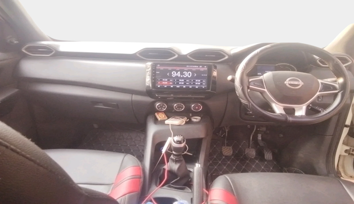 2024 Nissan MAGNITE Visia Plus B4D 1.0 Petrol MT, Petrol, Manual, 44,245 km, interior