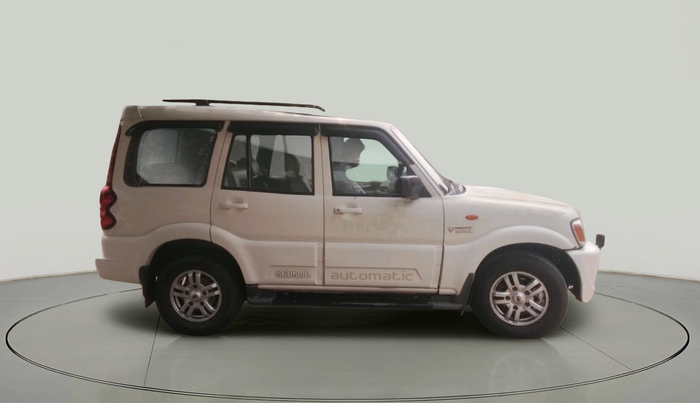 2014 Mahindra Scorpio VLX 2WD AT BS-III, Diesel, Automatic, 1,41,555 km, exterior