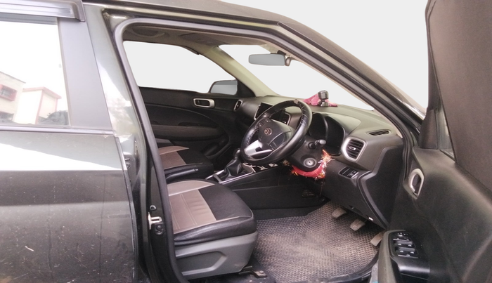 2020 Hyundai VENUE S 1.2, Petrol, Manual, 44,424 km, interior