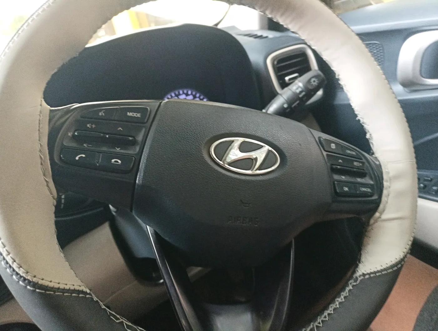 2019 Hyundai VENUE SX PLUS 1.0 TURBO DCT DUAL TONE, Petrol, Automatic, 11,04,500 km, interior
