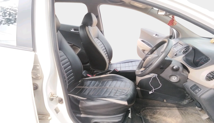 2016 Hyundai Xcent SX 1.2, Petrol, Manual, 1,28,225 km, interior