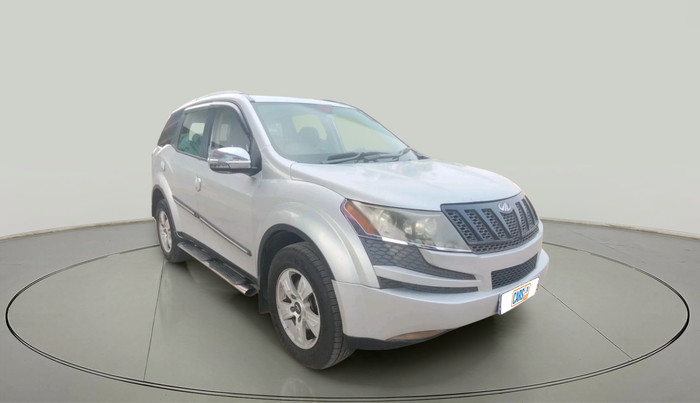 2015 Mahindra XUV500 W8, Diesel, Manual, 1,20,068 km, exterior