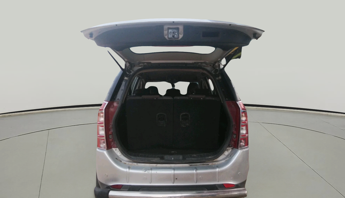 2015 Mahindra XUV500 W8, Diesel, Manual, 1,20,068 km, exterior