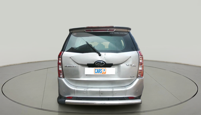 2015 Mahindra XUV500 W8, Diesel, Manual, 1,20,068 km, exterior