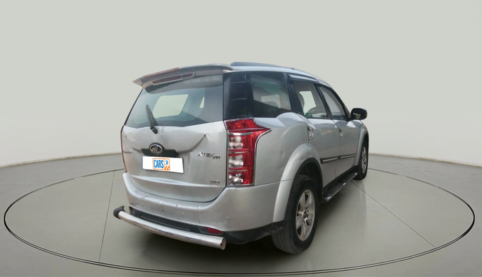 2015 Mahindra XUV500 W8, Diesel, Manual, 1,20,068 km, exterior