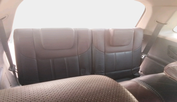 2015 Mahindra XUV500 W8, Diesel, Manual, 1,20,068 km, interior