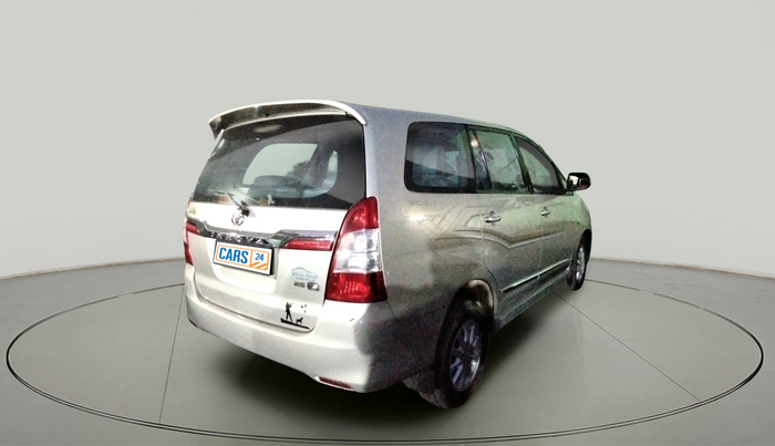 2014 Toyota Innova 2.5 ZX 7 STR, Diesel, Manual, 1,92,957 km, exterior