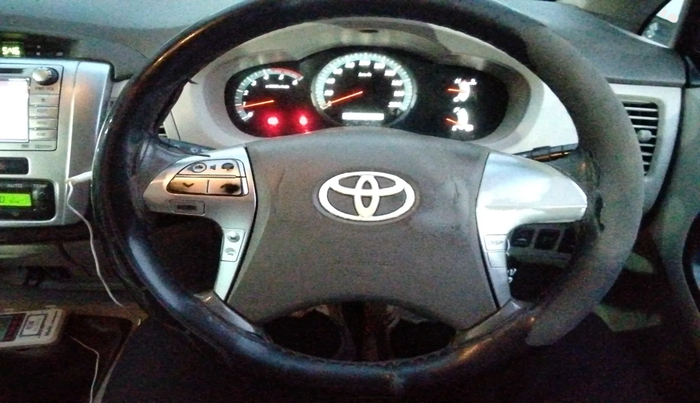2014 Toyota Innova 2.5 ZX 7 STR, Diesel, Manual, 1,92,957 km, interior