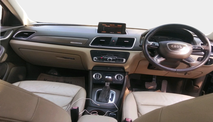 2013 Audi Q3 2.0 QUATTRO TDI AT, Diesel, Automatic, 1,42,748 km, interior