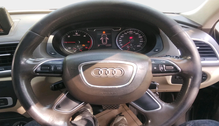 2013 Audi Q3 2.0 QUATTRO TDI AT, Diesel, Automatic, 1,42,748 km, interior