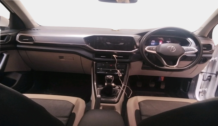 2022 Volkswagen TAIGUN TOPLINE 1.0 TSI MT, Petrol, Manual, 28,100 km, interior