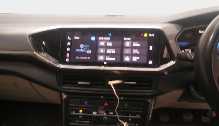 2022 Volkswagen TAIGUN TOPLINE 1.0 TSI MT, Petrol, Manual, 28,100 km, interior