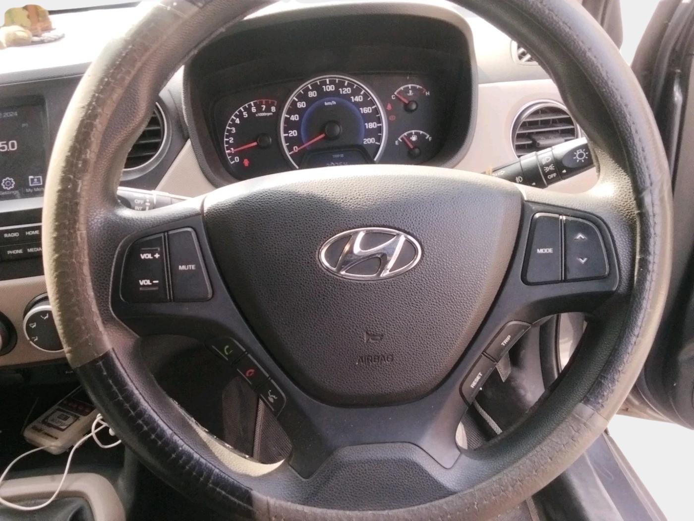 2017 Hyundai Grand i10 SPORTZ 1.2 KAPPA VTVT, Petrol, Manual, 59,005 km, interior
