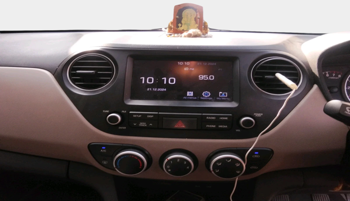 2017 Hyundai Grand i10 SPORTZ 1.2 KAPPA VTVT, Petrol, Manual, 58,382 km, interior