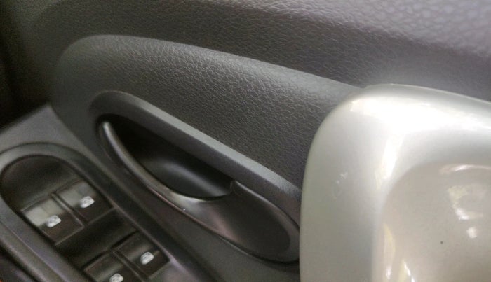 2014 Renault Duster 85 PS RXL DIESEL, Diesel, Manual, 1,04,339 km, interior