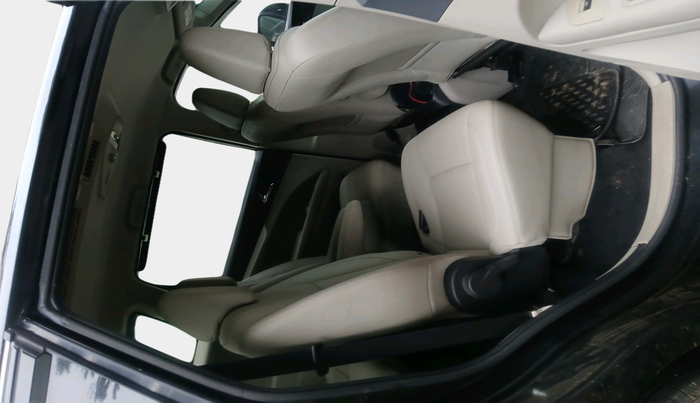 2018 Mahindra MARAZZO M8 7 STR, Diesel, Manual, 1,36,434 km, interior