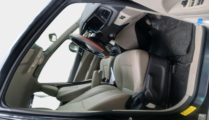 2018 Mahindra MARAZZO M8 7 STR, Diesel, Manual, 1,36,434 km, interior