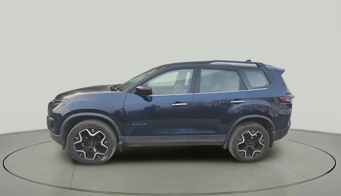 2024 Tata Safari Accomplished Plus AT, Diesel, Automatic, 28,329 km, exterior