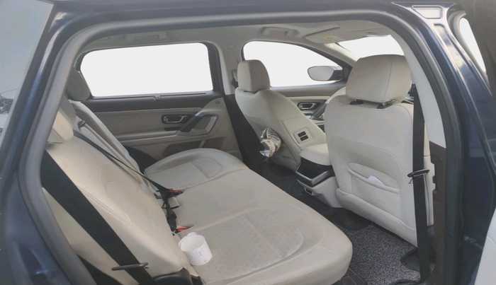 2024 Tata Safari Accomplished Plus AT, Diesel, Automatic, 28,329 km, interior