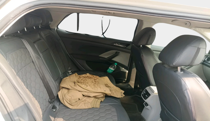 2022 Skoda KUSHAQ AMBITION 1.0L TSI MT, Petrol, Manual, 30,607 km, interior