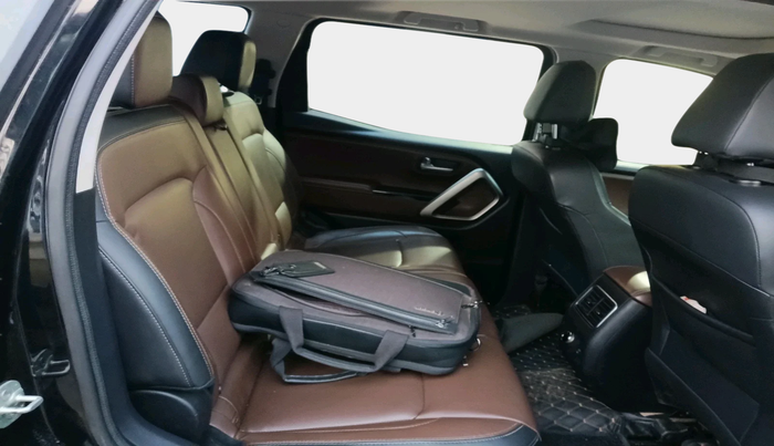 2024 Mahindra SCORPIO-N Z8 DIESEL AT 2WD 7 STR, Diesel, Automatic, 49,702 km, interior