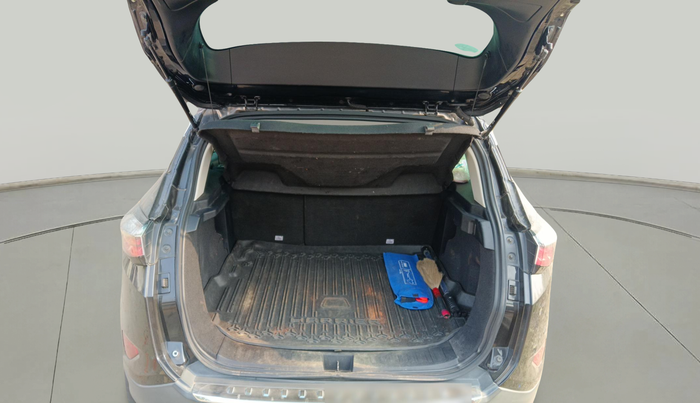 2021 Tata Harrier XZA PLUS 2.0L DARK EDITION, Diesel, Automatic, 94,746 km, exterior