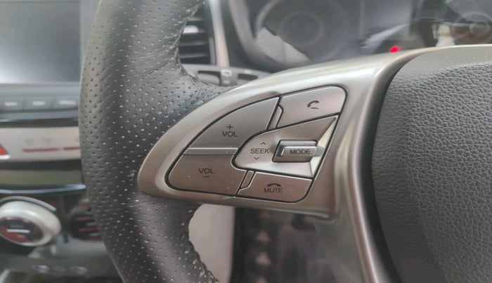 2021 Mahindra XUV300 W8 1.2 PETROL, Petrol, Manual, 5,809 km, interior