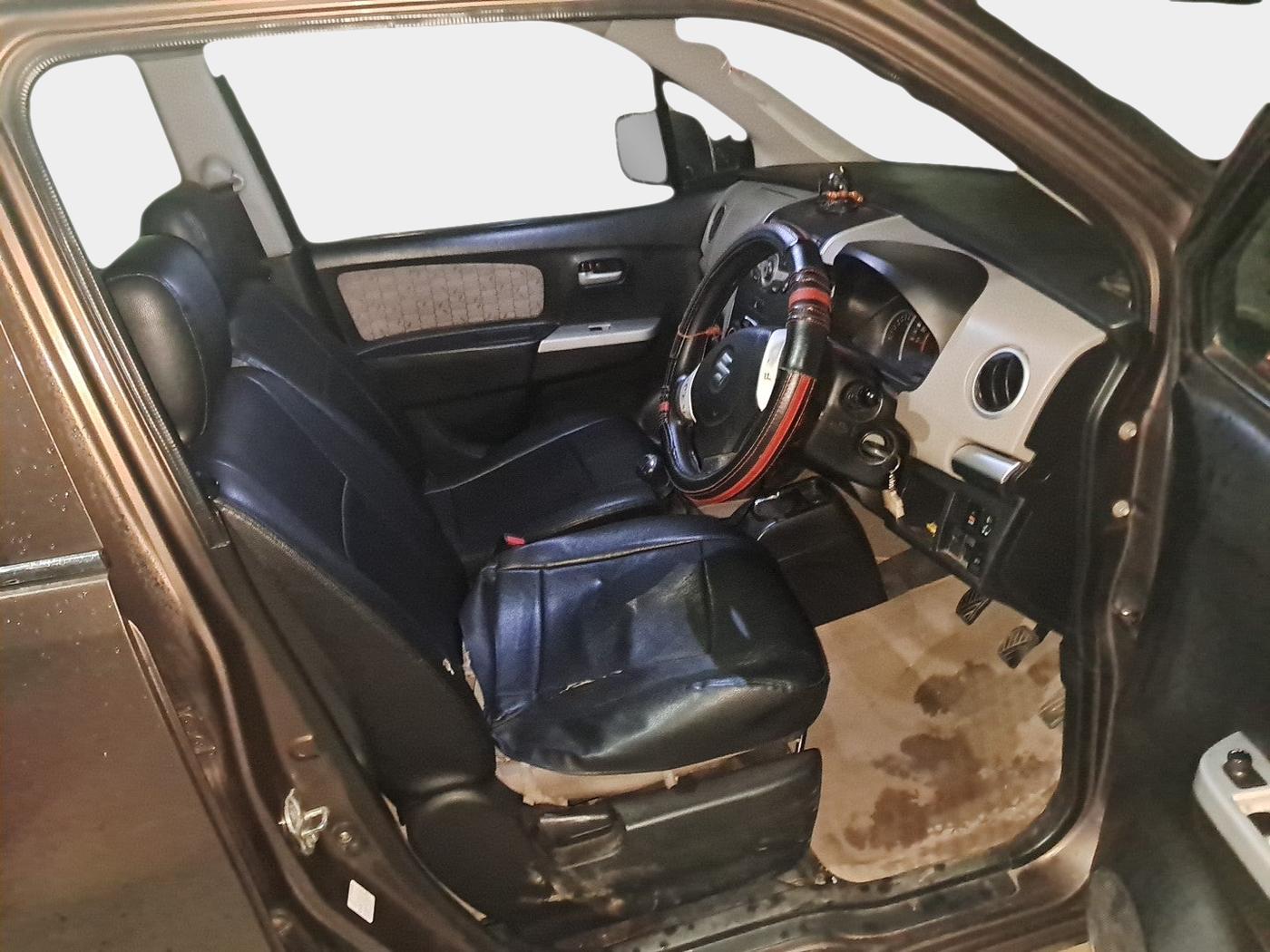 2014 Maruti Wagon R 1.0 VXI, Petrol, Manual, 93,750 km, interior