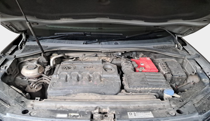 2018 Volkswagen TIGUAN HIGHLINE TDI AT, Diesel, Automatic, 1,98,683 km, exterior