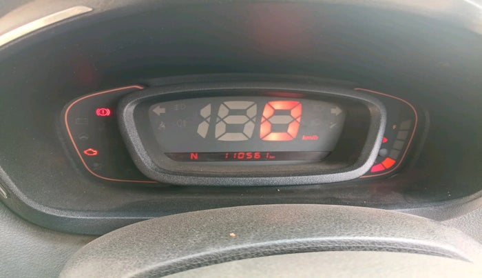 2017 Renault Kwid RXT 1.0 AMT, Petrol, Automatic, 1,10,561 km, interior